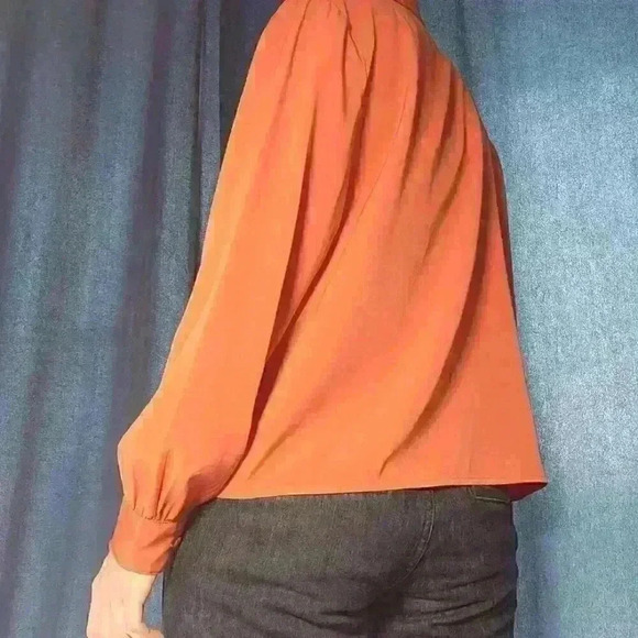 Vintage  80s orange puffy-sleeved embroidered button-up shirt with pointy collar - Picture 8 of 16